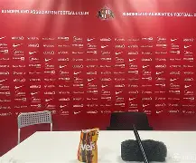 雷火娱乐登录 -社区盾赛程吃紧；皇家社会今夜再遭质疑；球迷炸锅；球探报告显示潜力的简单介绍